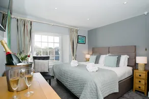St Agnes Hotel - Image 2