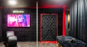 Suíte Romântica com Jacuzzi Privativa Aquecida 8 min Praia - Balneário Camboriú - Image 2