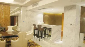 Glarun Jinling Hotel - Image 5