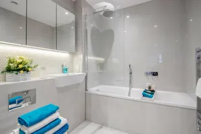 Watford Cassio Luxury - Modernview Serviced Accommodation - Image 3
