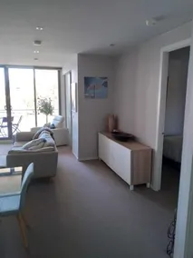 Marina View Apartment on the Maribyrnong River, Melbourne - Image 2