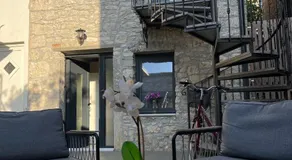 Stone house - Image 4