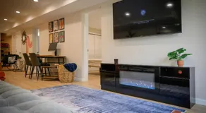 Entire Modern Cozy 2BR Apt mins SU LeMoyne DT - Image 4