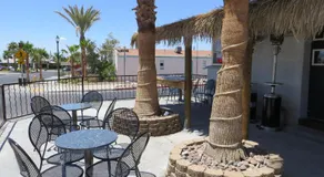 Oasis Boutique Motel - Image 2