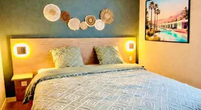 Appartement cosy ambiance Palm Spring dans résidence avec piscine 4 pers 2 chambres - Image 2