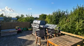 Cozy guest house with terrace - Image 5