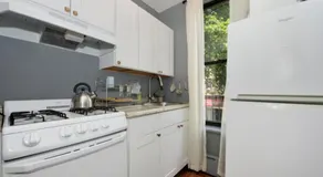 Cozy Studio Near Central Park - Image 3