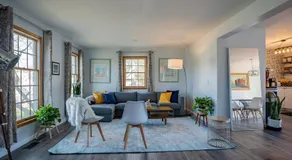 New Luxury Family Getaway with Designer Touches - Image 2