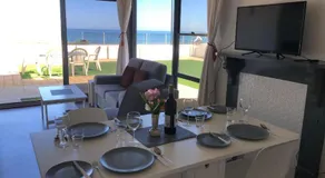 The Somerton Beach Retreat - Image 2