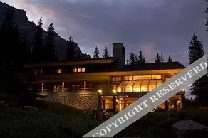 Moraine Lake Lodge - Image 4
