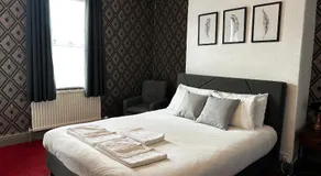 The Derby Hotel - Image 2