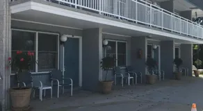 Cape Harbor Motor Inn - Image 3