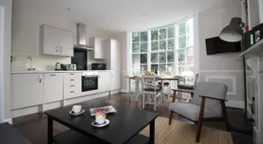 Number 18 Apartments - Image 3