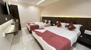 Casa Glitz Hotels-Nesco Exhibition Centre - Image 2