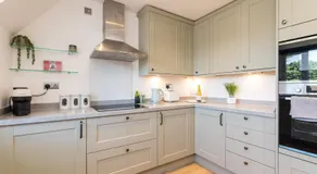 Cedar | Professional Accommodation | Sleeps 4 - Image 3