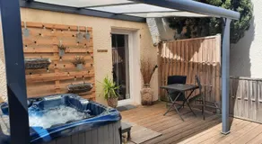 15min de la Cité de Carcassonne dans petit village, chambre au calme, petit-déjeuner et jacuzzi en supplément - Image 2