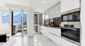 Paradiso Incanto Lake View Apartment - Happy Rentals - Image 2