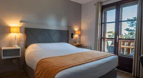 Hotel Village Motel - Image 2