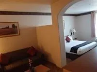 The Inn at Rolling Hills - Image 5