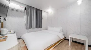 30month Hotel - Image 4