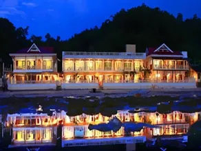 El Nido Beach Hotel - Image 4