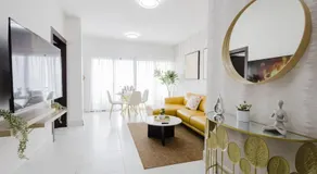Stylish, City Center 2BD Condo - Image 2