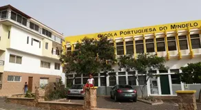 Basic Hotel - Image 3