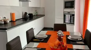Central, Fully Equipped Modern Apartment - 2 - Image 3