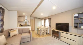 Elegant 2 Bed 1 and Half Bath Caravan in Holiday Resort Village - Image 2