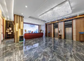 Huayi Hotel (Shenzhen North Railway Station 6979 Commercial Center) - Image 5