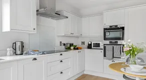 Morford House - Stylish Retreat in the Heart of Exeter - Image 5