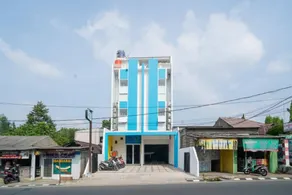 RedDoorz at Golden Averis Cibuluh Bogor - Image 4