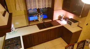 Farmhouse Renee - Image 4