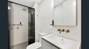 New Spacious 2 Bedroom With Gorgeous City Views - Image 2