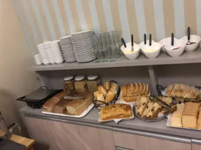 Hotel Ideal - Image 4