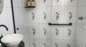 ꕥ Suíte Deluxe Privativa ꕥ Cantinho da Margarida ꕥ Hospedagem & Hostel Premium - Image 2