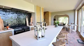 Beautiful Holiday Home with Terrace, Garden - Image 5