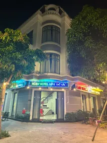 RUBY HOTEL - Image 5