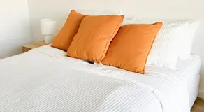 Resort 2BR - Lagoon Pool Spa gym - Sleeps 6 - Baby Stay Equipped - Free Parking - Image 2