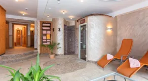 Klawunn Hotel & Apartement - Image 4