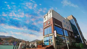 Yeosu Janggun Island Pension - Image 2
