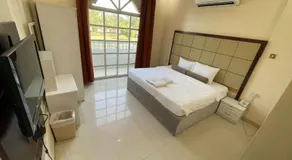Coral Bay 2 Bedroom Flat - Image 2