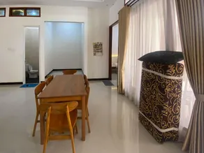 Kanggo Riko Family Homestay Mitra RedDoorz - Image 5