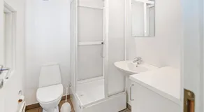 1 Bedroom Accommodation in Juelsminde - Image 4