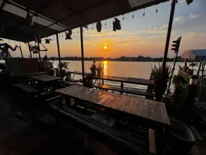 Glorilla Amphawa Riverside - Image 3