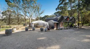 Sandstone Estate - A Boutique Vineyard Retreat - Image 3