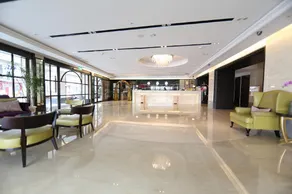 Grand Earl Hotel - Image 2