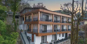 Perfectstayz Premium Westend at Mall Road - Image 2