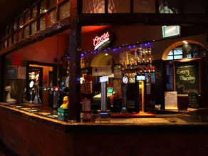 The Dickens Bar & Inn - Image 4