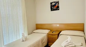 Hostal Alhambra - Image 5